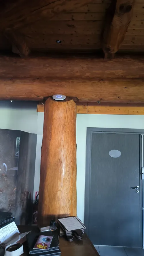 Borne wifi ubiquiti en salle pour les télécommandes Android — Restaurant Aux Laurentides Lemberg