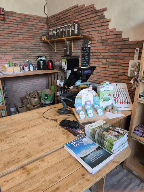 Photo montrant le poste de caisse côté client — De la terre au panier, Phalsbourg